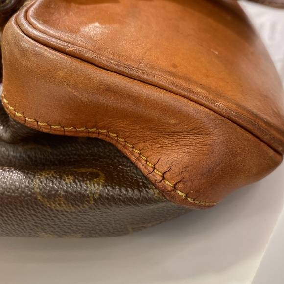 Louis Vuitton Montsouris Backpack - Picture 13 of 15